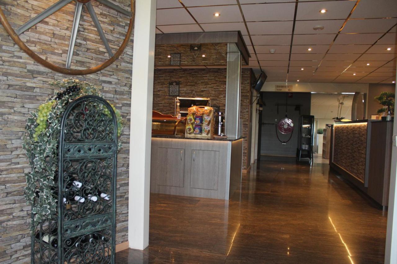 Hotel Restaurant 't Klokje Renesse Eksteriør bilde