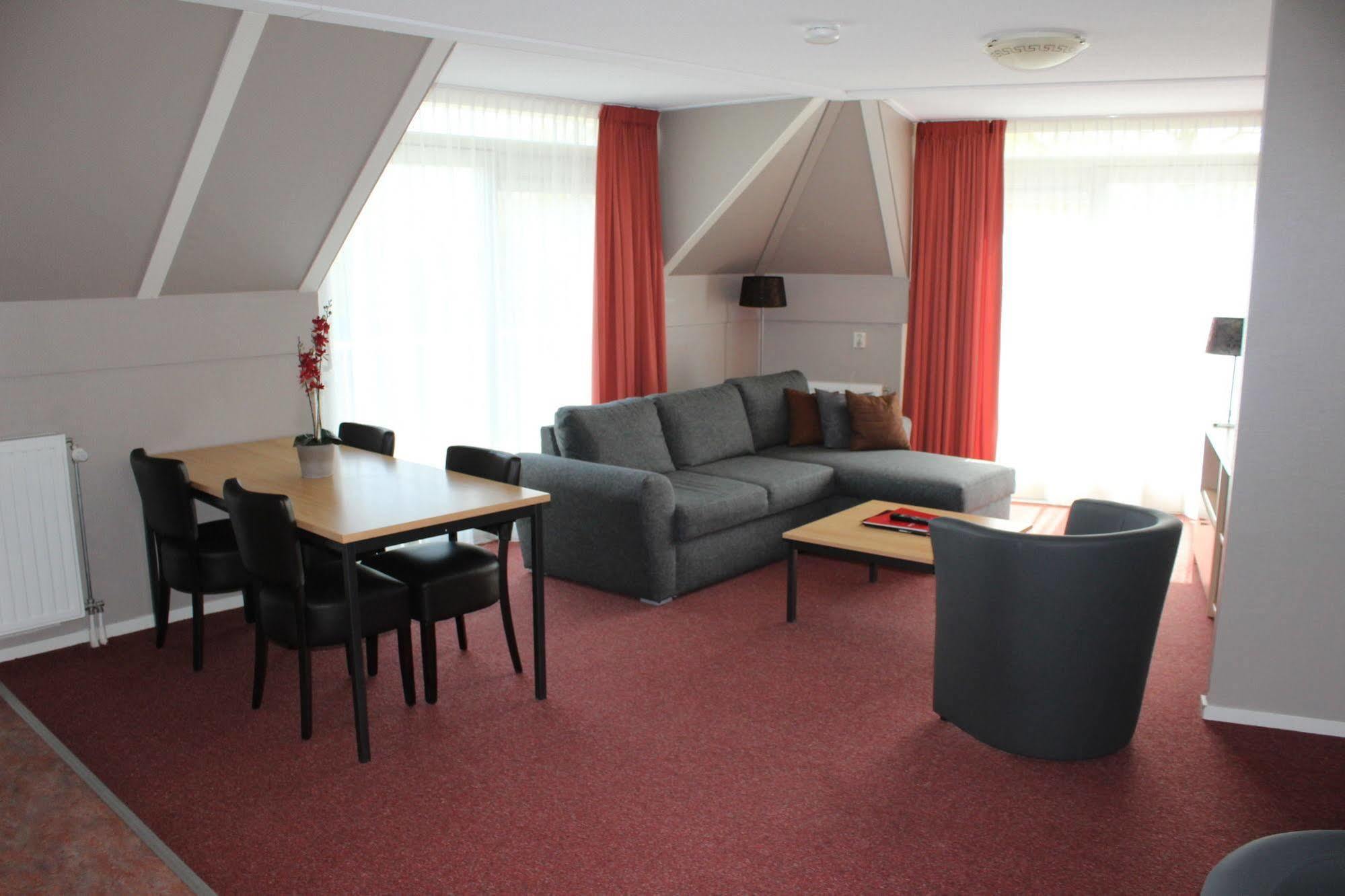 Hotel Restaurant 't Klokje Renesse Eksteriør bilde